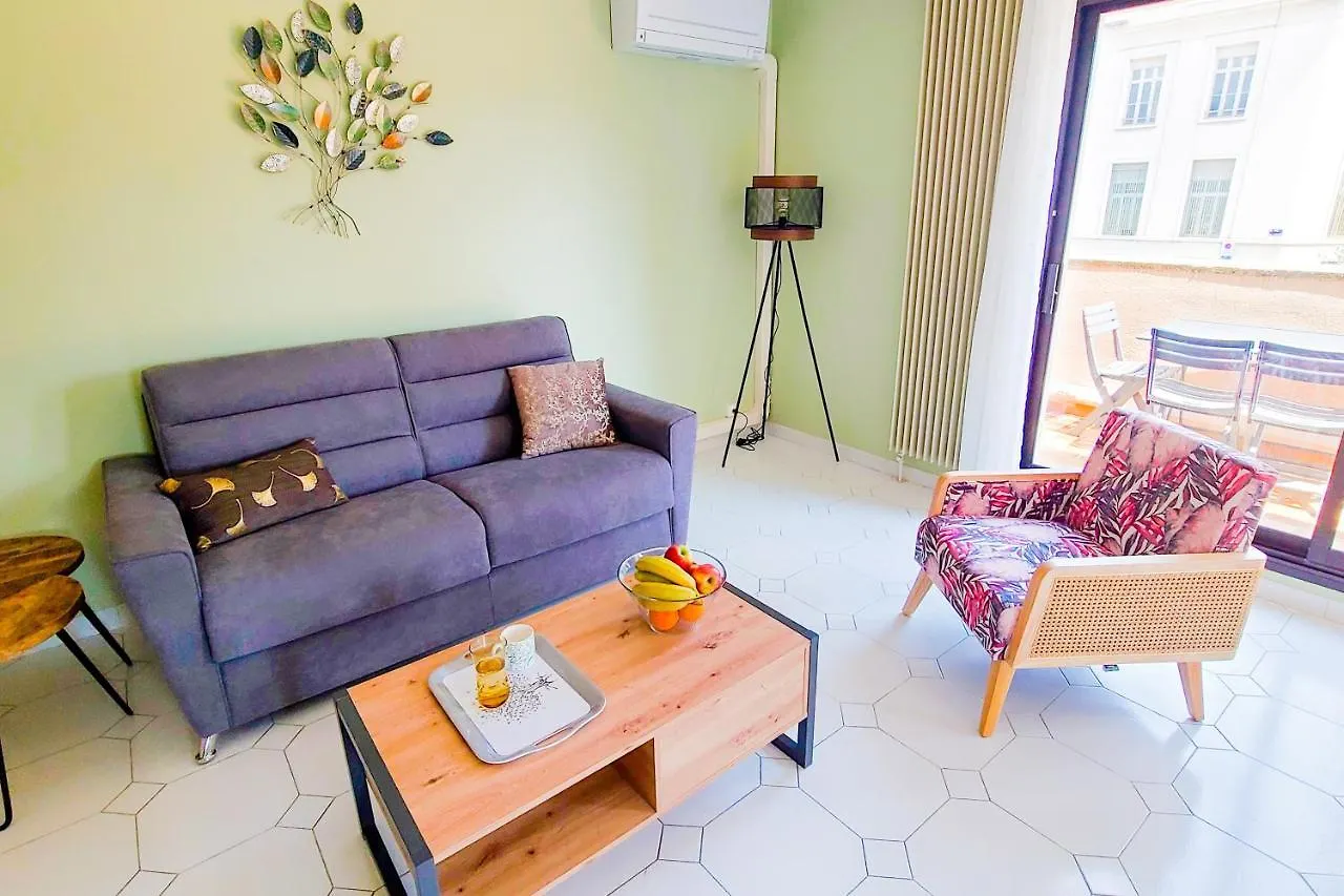 Regard Sur Les Remparts - Terrasse & Parking Apartment Avignon