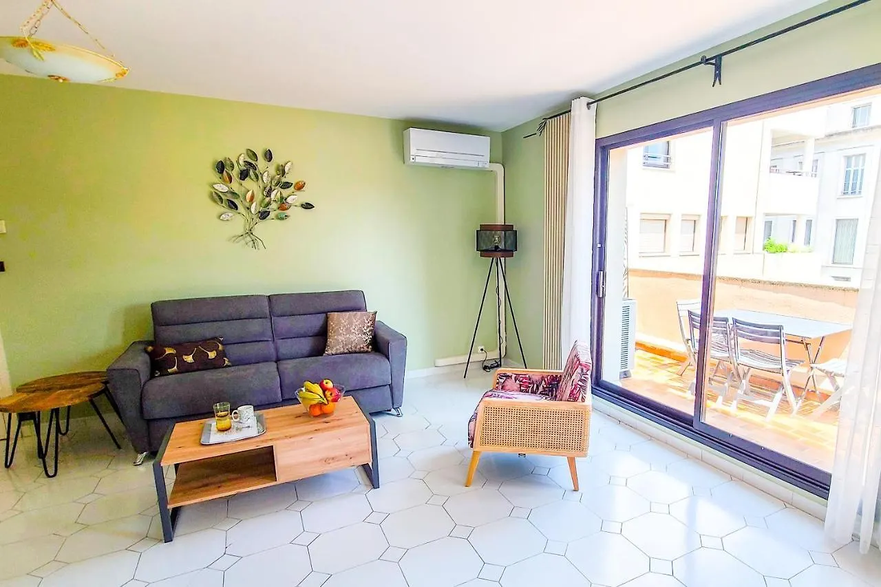 Regard Sur Les Remparts - Terrasse & Parking Apartment Avignon France