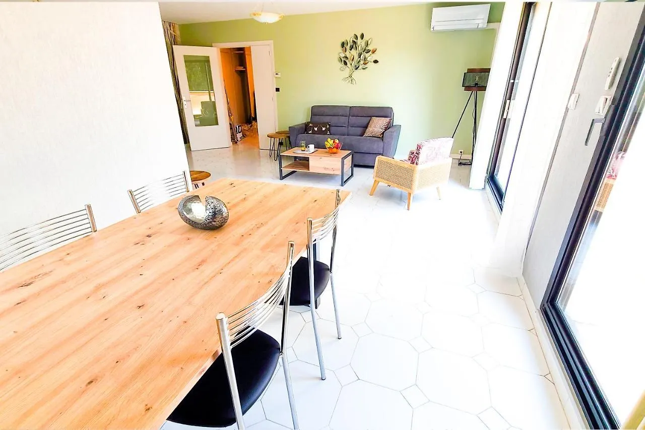 Regard Sur Les Remparts - Terrasse & Parking Apartment Avignon